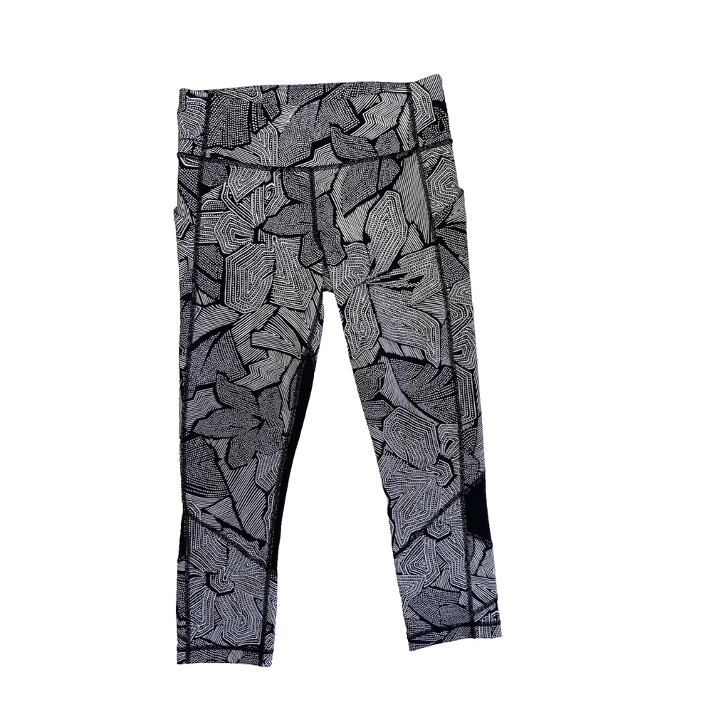 Lululemon Leggings Womens Size 6 Crop Dottie Tribe White Black Activewear Pants - Picture 2 of 12